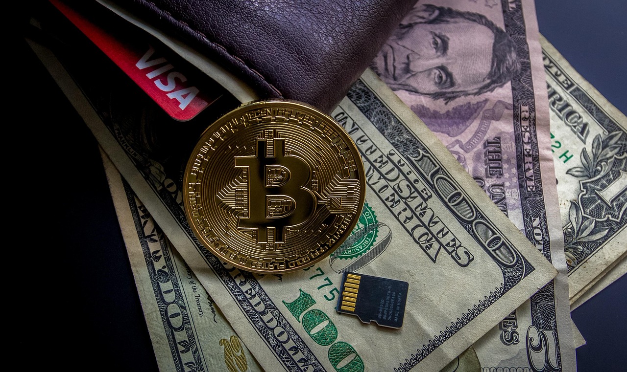 马斯克回归特斯拉、减少DOGE工作！TSLA与狗狗币双双暴涨